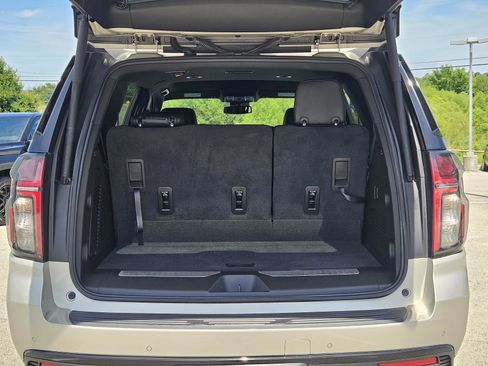 Used 2023 Chevrolet Tahoe RST RWD image 9