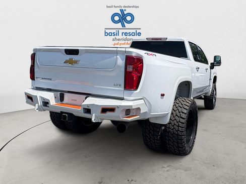 Used 2022 Chevrolet Silverado 3500 LTZ w/ LTZ Plus Package AWD/4WD image 8