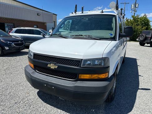 Used 2021 Chevrolet Express 2500 w/ Driver Convenience Package RWD image 3