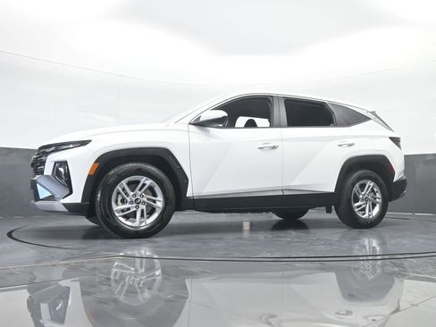 Used 2025 Hyundai Tucson SE image 56