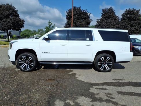 Used 2018 GMC Yukon XL SLT AWD/4WD image 2
