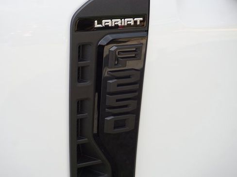 Used 2025 Ford F250 Lariat w/ Lariat Ultimate Package image 39