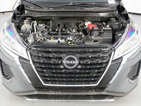 Used 2023 Nissan Kicks SV image 7