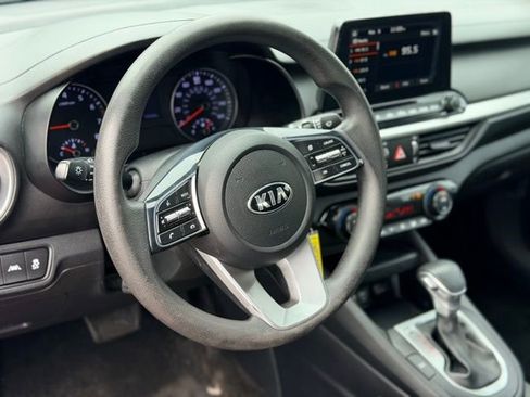 Used 2019 Kia Forte LXS image 7