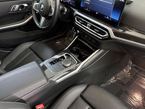 Used 2023 BMW 330i Sedan w/ M Sport Package image 31