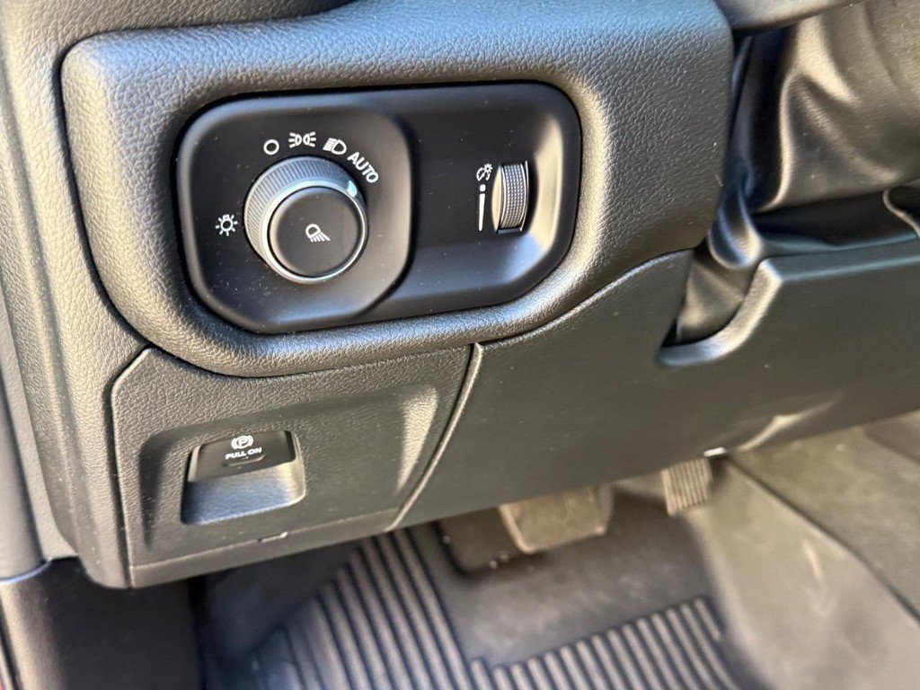 Used 2024 RAM 1500 Tradesman AWD/4WD image 14