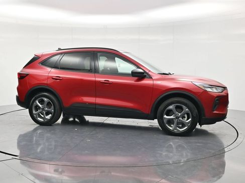 Used 2025 Ford Escape ST-Line AWD/4WD image 4