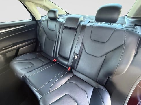 Used 2017 Ford Fusion Titanium FWD image 15
