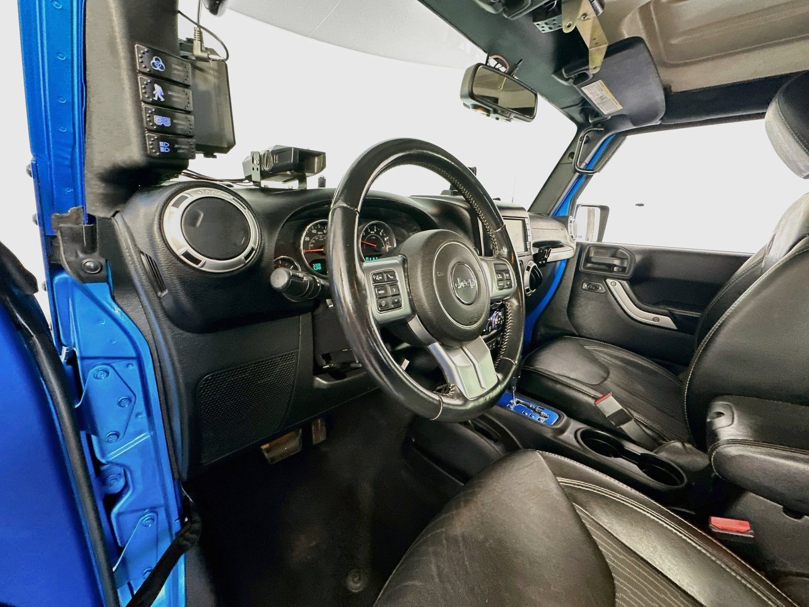 Used 2015 Jeep Wrangler Unlimited Sport AWD/4WD image 9