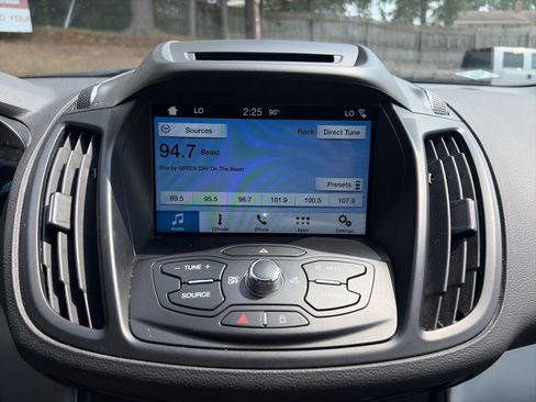 Used 2016 Ford Escape SE w/ Equipment Group 201A AWD/4WD image 22