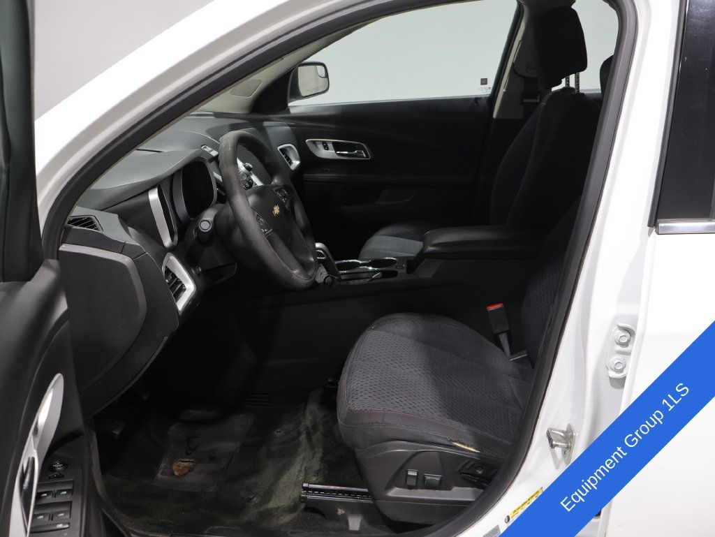 Used 2013 Chevrolet Equinox LS FWD image 2