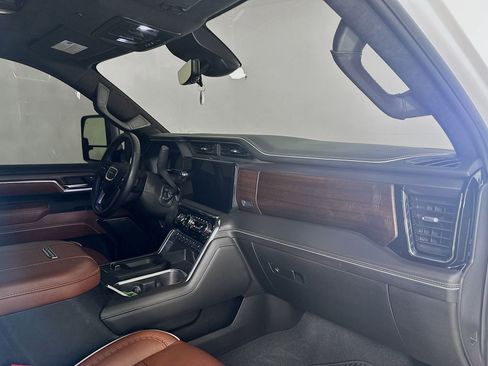 Used 2024 GMC Sierra 2500 Denali Ultimate image 32