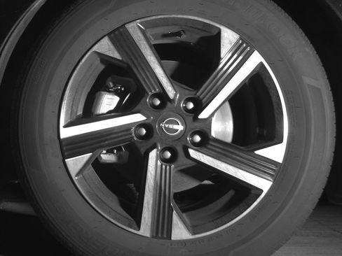Used 2025 Nissan Sentra SV FWD image 12