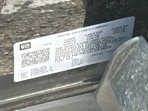 Used 2025 Chevrolet Trax LT image 27