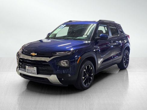 Used 2023 Chevrolet TrailBlazer LT image 3