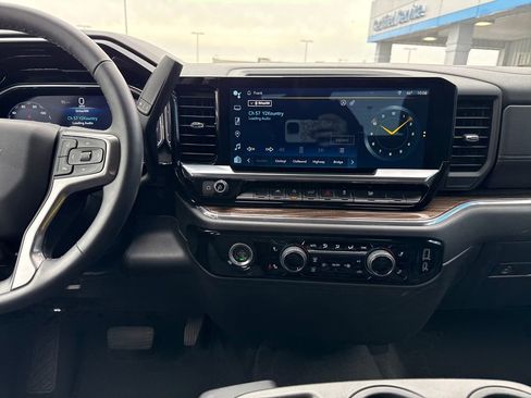Used 2024 Chevrolet Silverado 1500 LT image 21