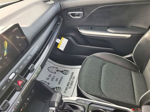 Used 2025 Kia K4 GT-Line image 12