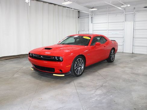 Used 2023 Dodge Challenger R/T image 4