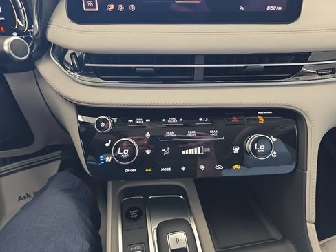 Certified 2026 INFINITI QX60 Luxe w/ Cargo Package AWD/4WD image 35