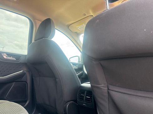 Used 2020 Ford Escape SE FWD image 29