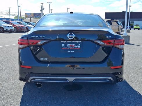 Used 2022 Nissan Sentra SR w/ SR Premium Package FWD image 6