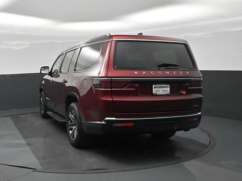 Used 2024 Jeep Wagoneer Series II w/ Flexible Seating Group AWD/4WD image 7
