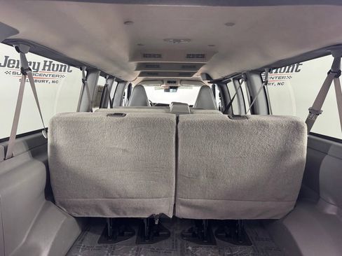 Used 2024 Chevrolet Express 3500 LT w/ LT Preferred Equipment Group RWD image 25