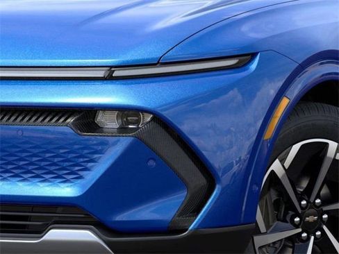 New 2025 Chevrolet Equinox EV LT FWD image 10