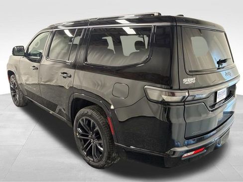 Used 2026 Jeep Grand Wagoneer Summit image 8