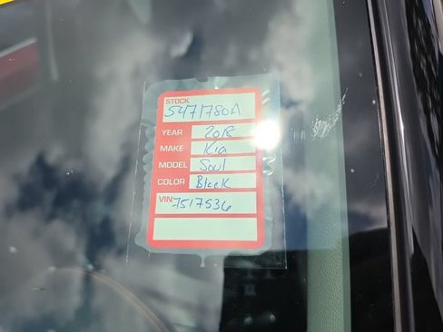 Used 2018 Kia Soul ! w/ Tech Package FWD image 5