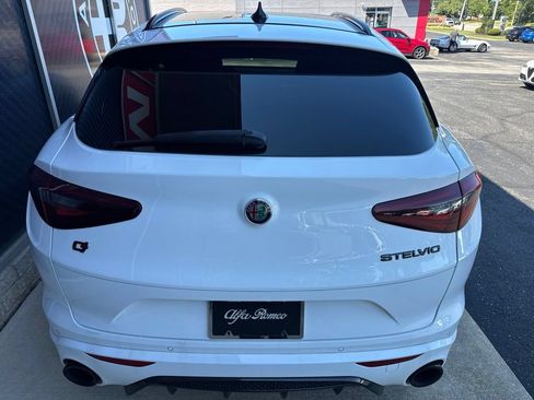 Used 2023 Alfa Romeo Stelvio Estrema AWD/4WD image 11