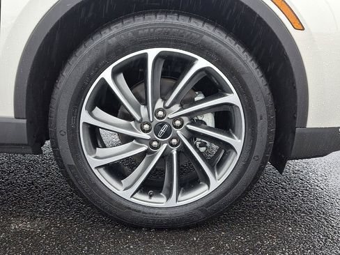 Used 2024 Lincoln Corsair AWD w/ Equipment Group 101A image 8