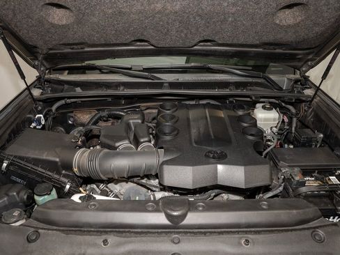 Used 2020 Toyota 4Runner Limited image 20