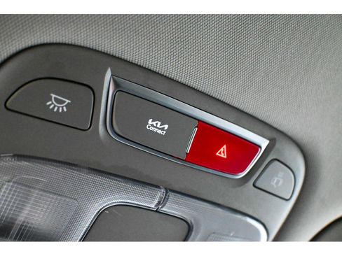 Used 2024 Kia Telluride S image 47