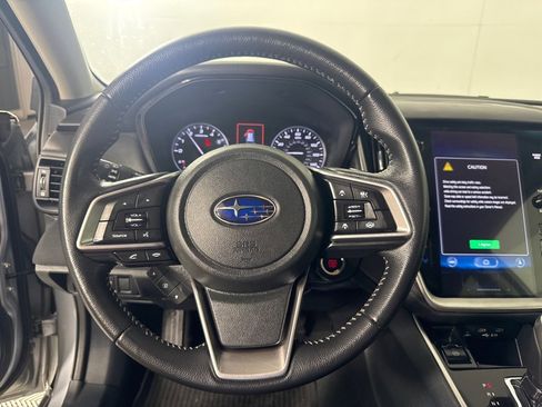 Used 2022 Subaru Outback Premium image 16
