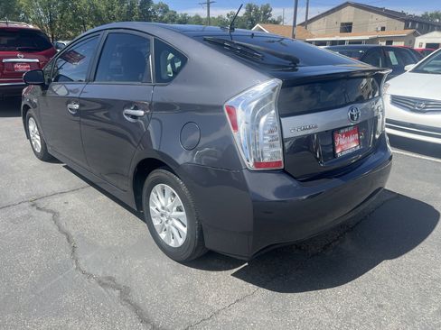 Used 2015 Toyota Prius Prime Plug-In Hybrid FWD image 6