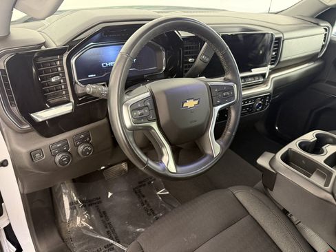 Used 2023 Chevrolet Silverado 1500 LT AWD/4WD image 15