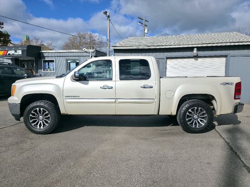 Used 2012 GMC Sierra 1500 SLE w/ Max Trailering Pack image 9
