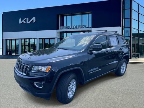 Used 2016 Jeep Grand Cherokee Laredo w/ Quick Order Package 23E AWD/4WD image 3