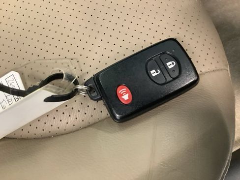 Used 2012 Toyota RAV4 Limited w/ Premium Plus Value Pkg AWD/4WD image 26