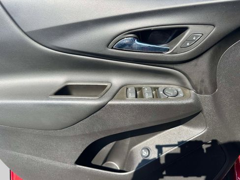 Used 2023 Chevrolet Equinox LT FWD image 16