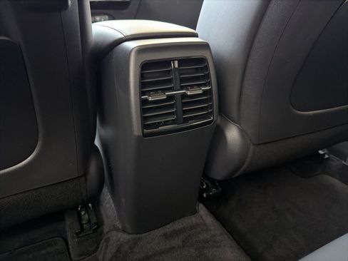 Used 2023 Kia Niro EX w/ EX Cold Weather Package FWD image 16