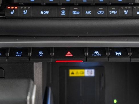 Used 2023 Toyota Tundra Platinum image 28