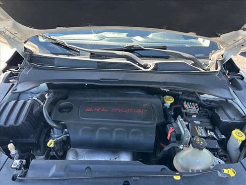 Used 2018 Jeep Compass Latitude w/ Popular Equipment Group AWD/4WD image 27