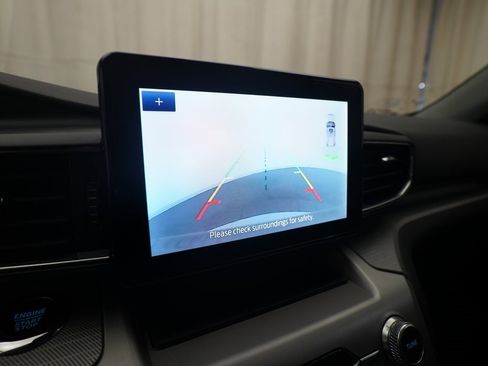 Used 2022 Ford Explorer XLT w/ Equipment Group 202A image 20