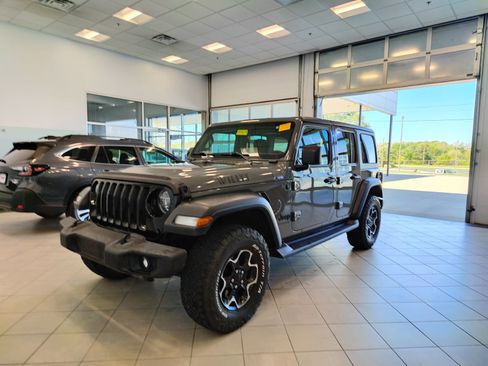Used 2020 Jeep Wrangler Unlimited Sport AWD/4WD image 7