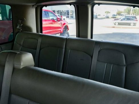 Used 2013 Chevrolet Express 3500 LS image 32