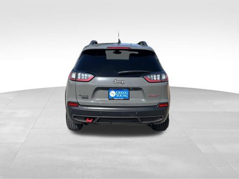 Used 2019 Jeep Cherokee Trailhawk w/ Cold Weather Group AWD/4WD image 5