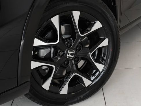 New 2027 Honda HR-V EX-L image 2
