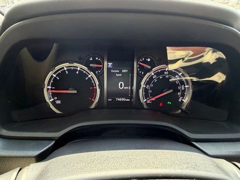 Used 2023 Toyota 4Runner Limited image 12